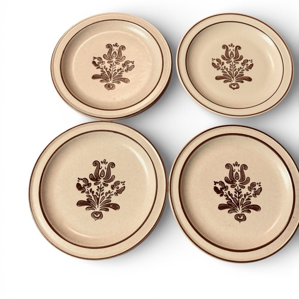 Vintage Pfaltzgraff Village  Set of four 7”Dessert Bread Plate French Country